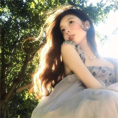 出水红莲